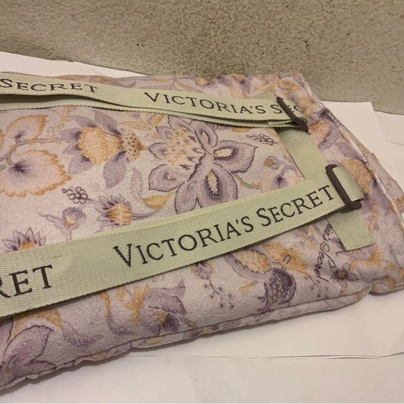 Victoria\'s Secret Lavender Floral 2 in 1 Towel Backpack - Convertible Style